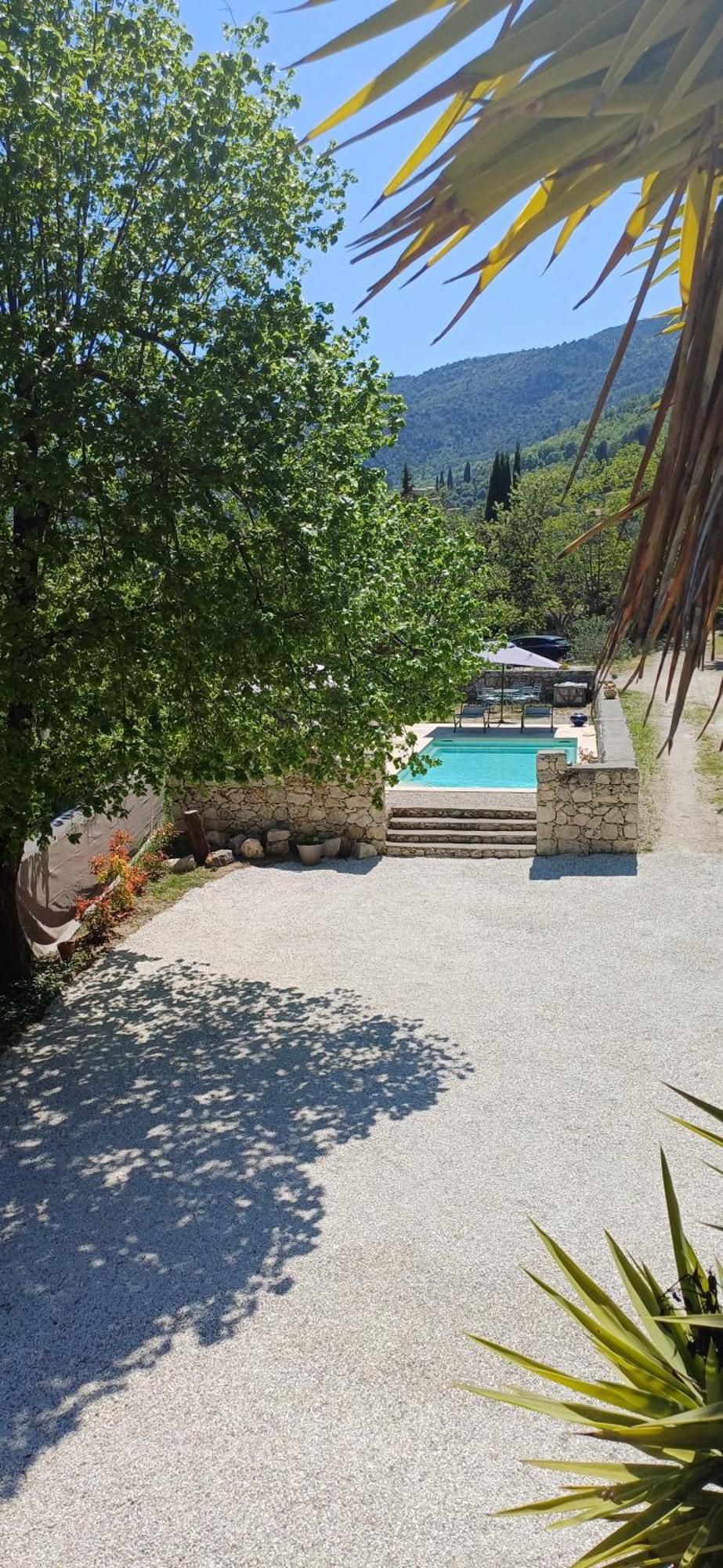 Le Domaine De La Feuilleraie Bed & Breakfast Coaraze Екстериор снимка